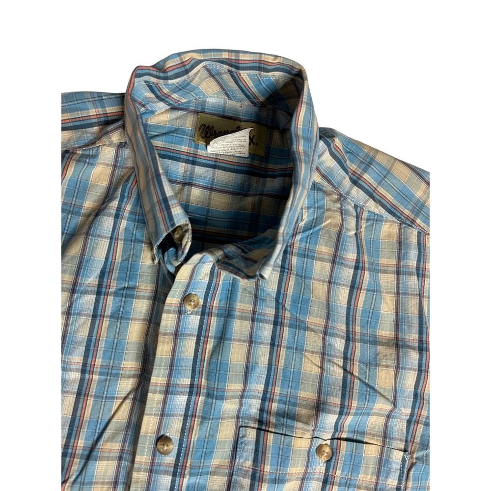 Wrangler 20X Mens Blue Plaid Short Sleeve Button Down Shirt Size Medium